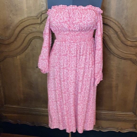 WAYF Smocked Waist Off Shoulder Midi Dress - Picture 8 of 15